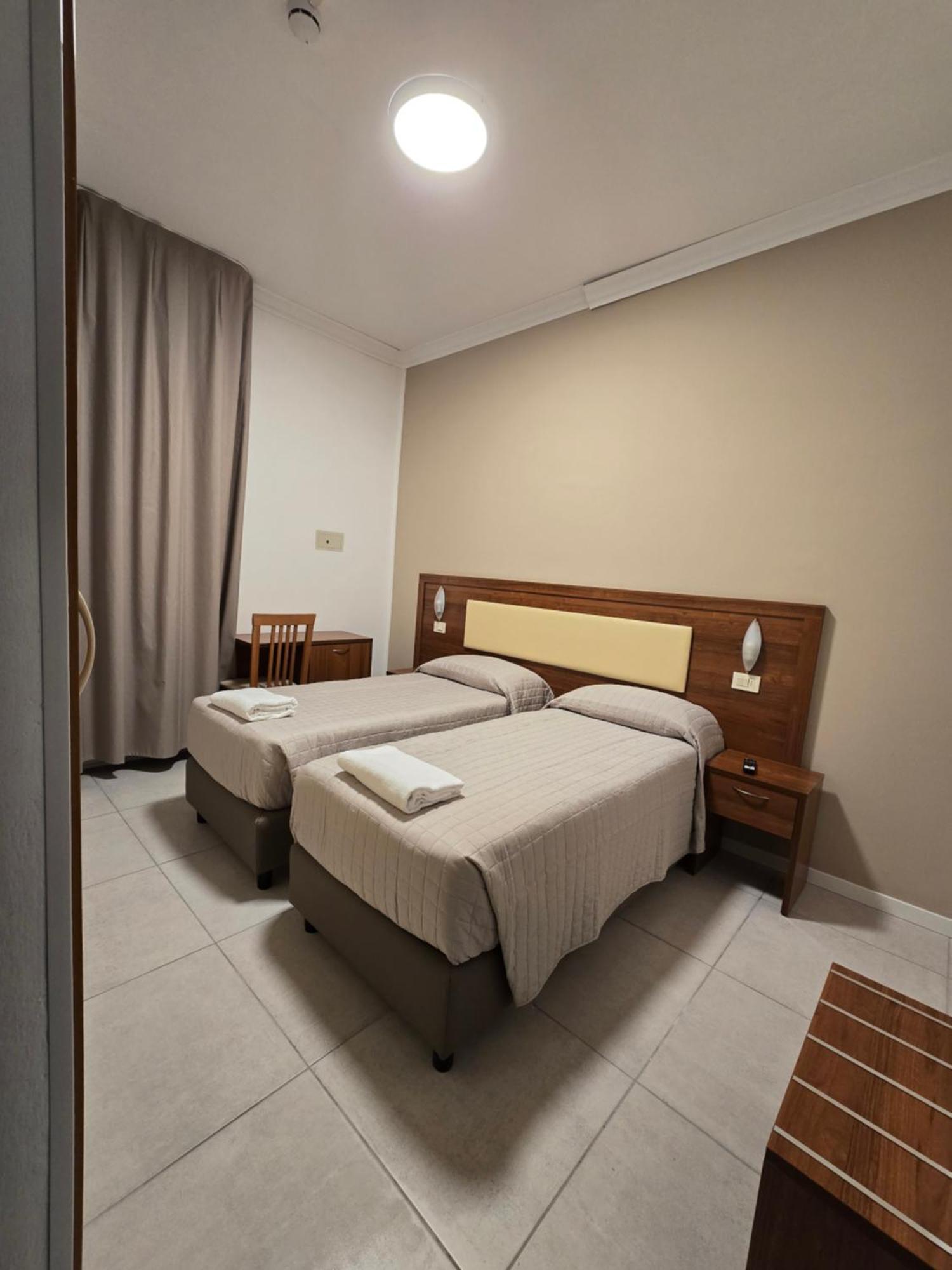 Hotel Helios Beach Milano Marittima Extérieur photo