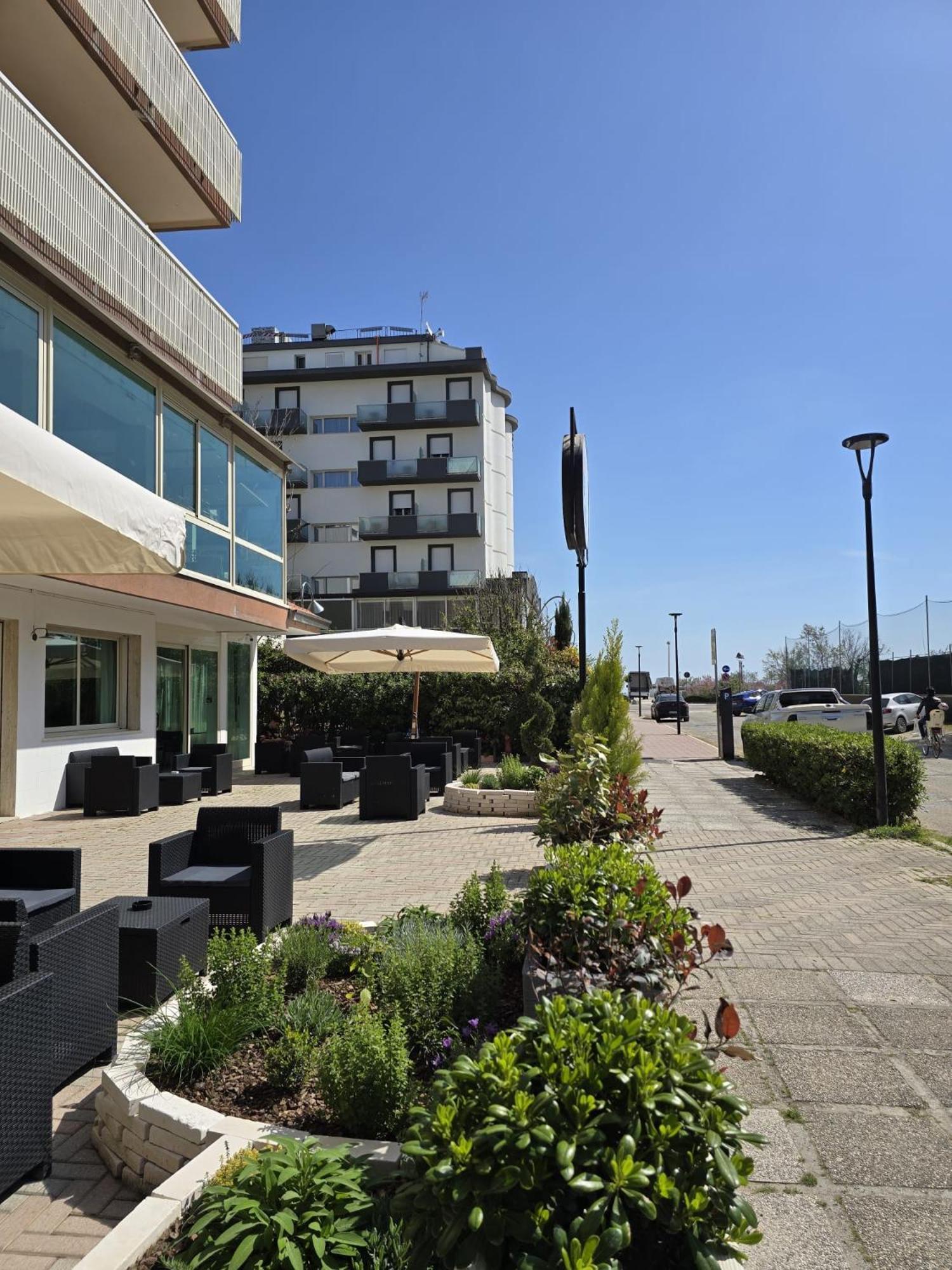 Hotel Helios Beach Milano Marittima Extérieur photo