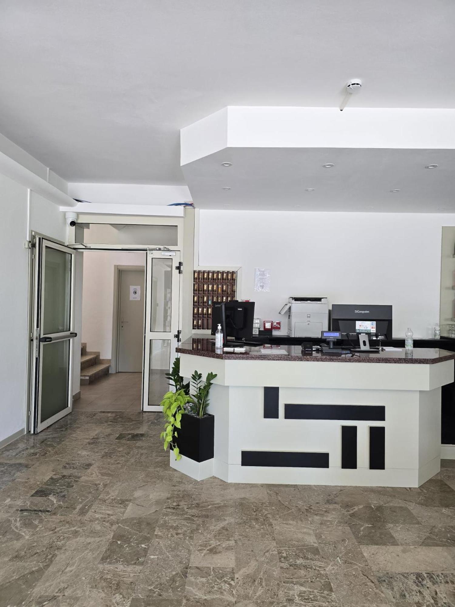Hotel Helios Beach Milano Marittima Extérieur photo