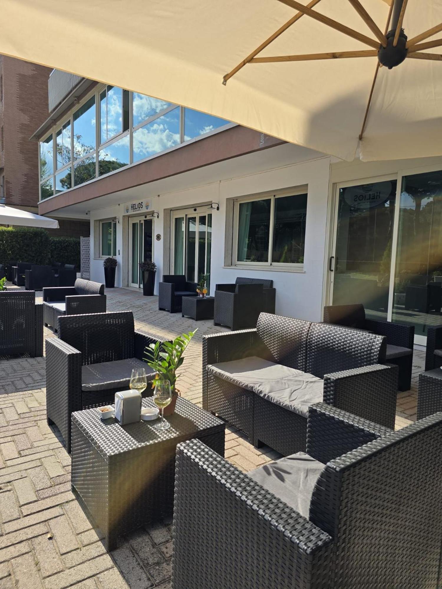 Hotel Helios Beach Milano Marittima Extérieur photo