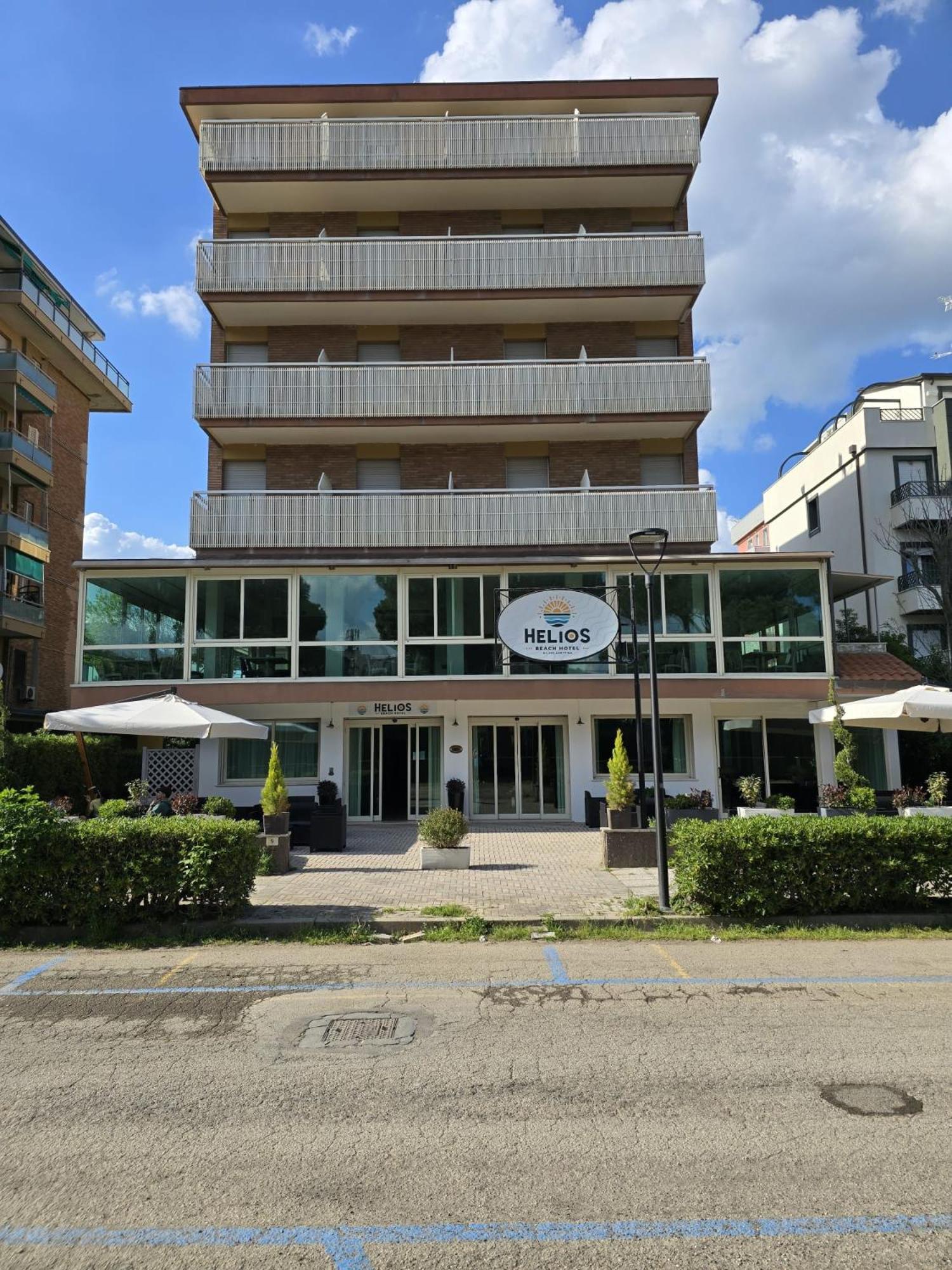 Hotel Helios Beach Milano Marittima Extérieur photo