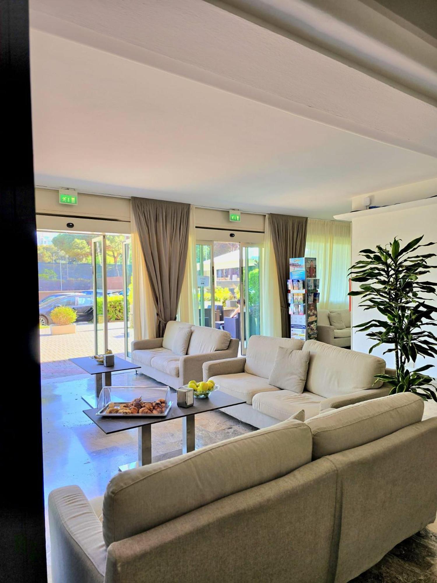 Hotel Helios Beach Milano Marittima Extérieur photo